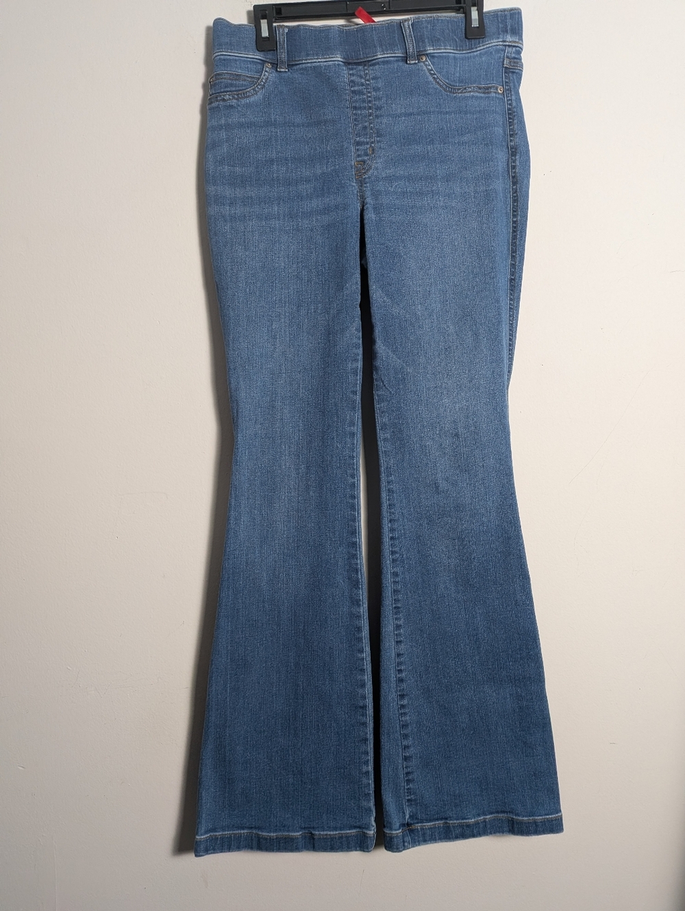 SPANX Flare Leg Jeans  shape EveryWear Pull On Denim Med Wash Sz L 20456r